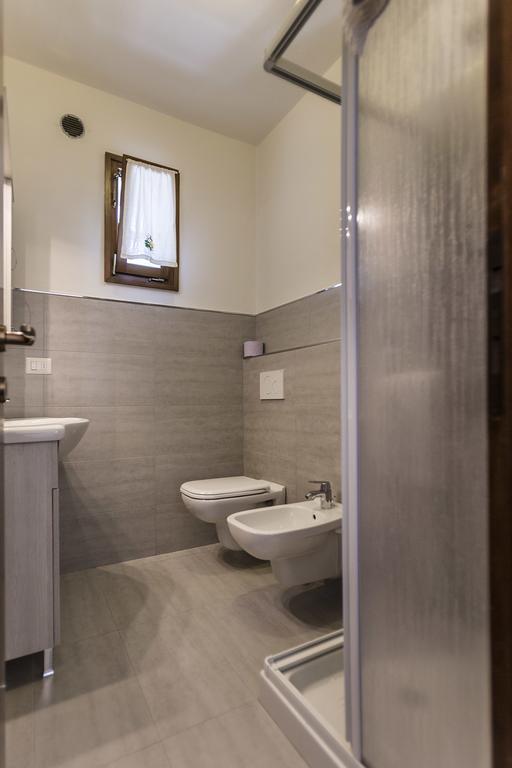 Le Servite Apartments Arco Pokoj fotografie